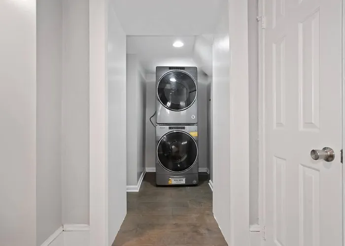 Downtown Hbg Gem: 2Br Apt