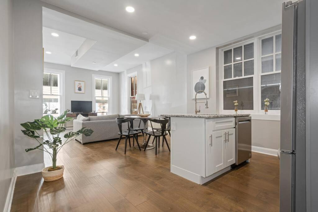 Downtown Hbg Gem: 2br